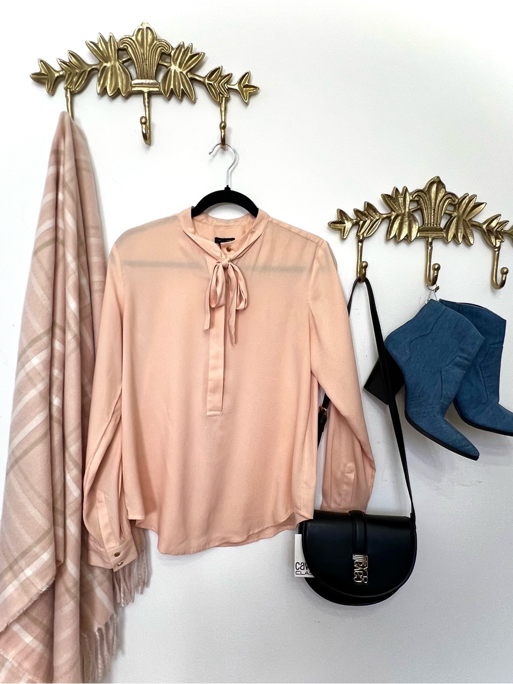 Chic light pink Anne Taylor blouse S ptp 18”